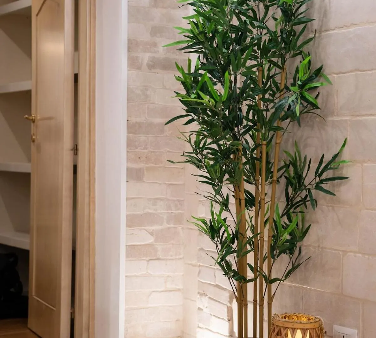 Numa Apartment Bari 0*,  Italy